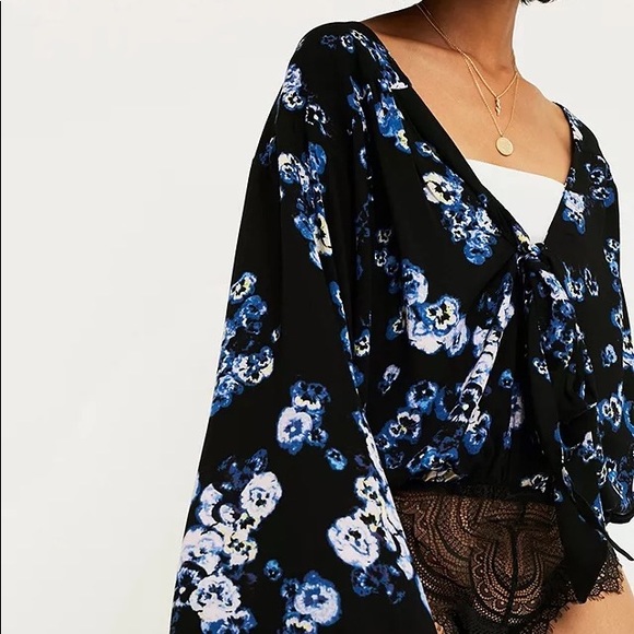 Intimately Free People Forties Feel Fluted Sleeve Top - Picture 2 of 4